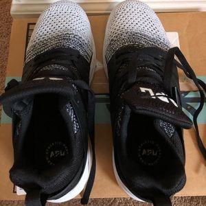 APL Women’s Techloom Ascend Shoe